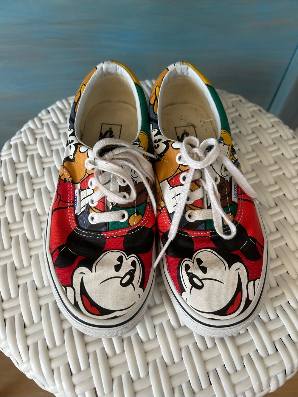 Vans x Disney Mickey & Friends Classic Low Top Sneakers - size 6.5 Women’s 5 Men - Picture 2 of 5
